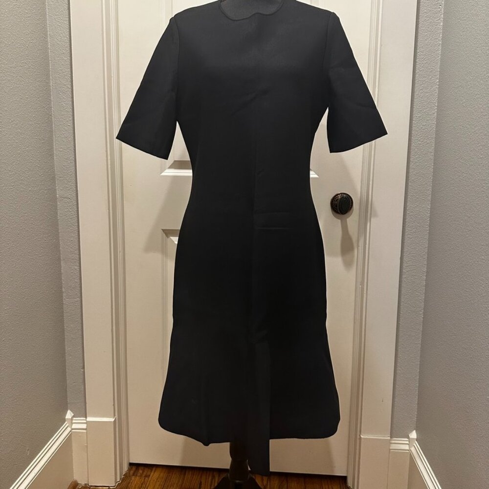 Black St. John Cap-Sleeve Dress in Scuba Fabric - Size 10